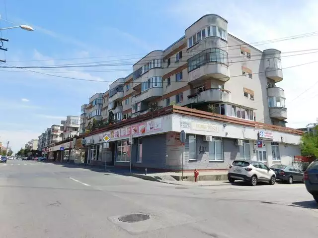 Spațiu Comercial 100 mp de închiriat str Dunării colț cu str Galați