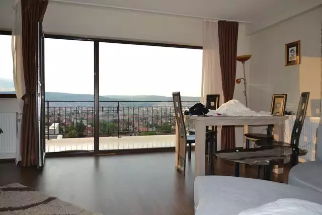Închiriere apartament de Lux cu o panoramă deosebită