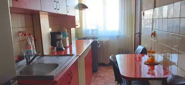 Apartament 2 camere in zona Parang