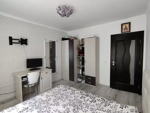 Apartament 3 camere  in zona scolii Ion Creanga Manastur