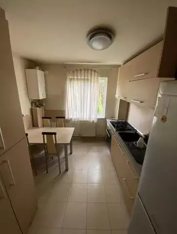 Apartament 4 camere in zona Bogdan Voda