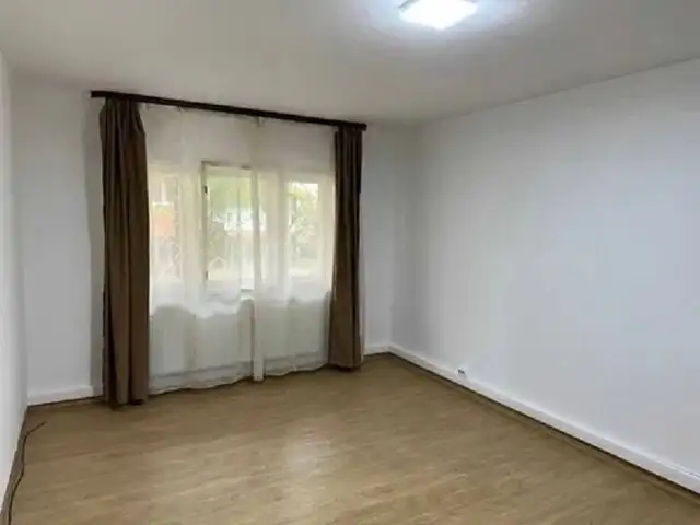 Apartament 3 camere în zona P-ța Zorilor