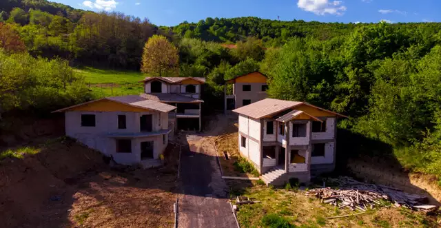 Comision 0 - Complex de case la rosu Stefanesti - Valea Mare-Podgoria