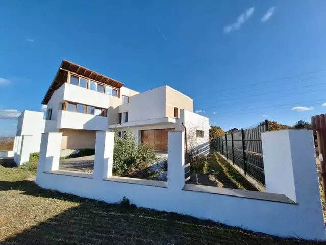 0% Comision-Casa Moderna Pitesti - Plopilor, 1500 mp teren