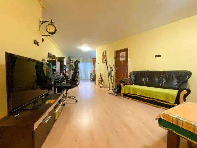 Vanzare apartament, 3 camere in Gheorgheni
