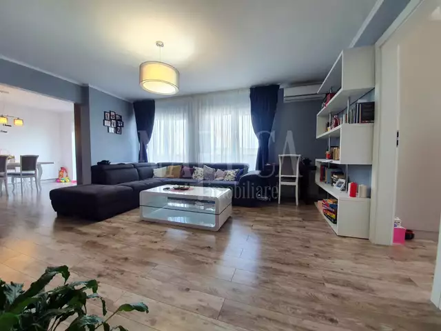 Se vinde apartament, 3 camere in Floresti