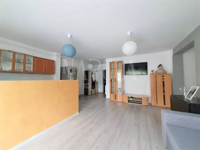 Se vinde apartament, 2 camere in Floresti