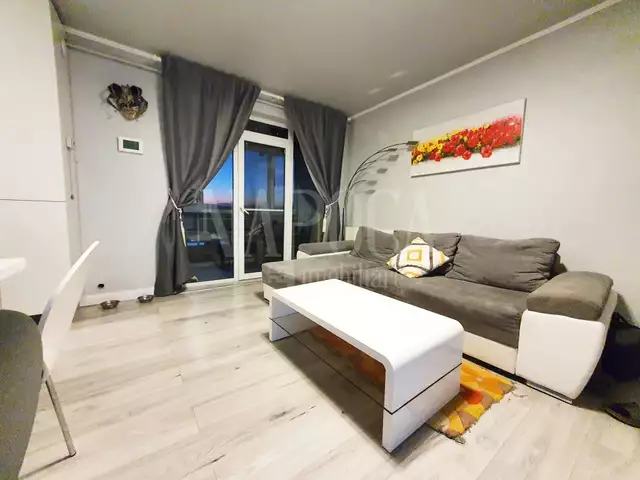 Se vinde apartament, 3 camere in Floresti