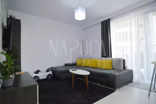 Se vinde apartament, 3 camere in Floresti