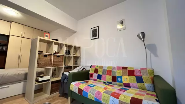 Vanzare apartament, o camera in Grigorescu