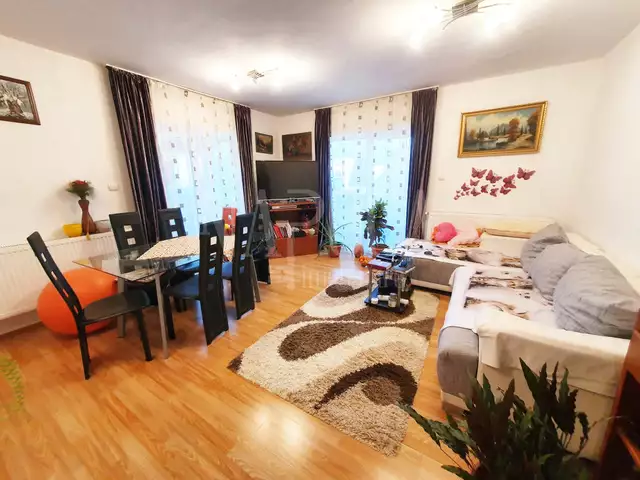 Se vinde apartament, 3 camere in Floresti