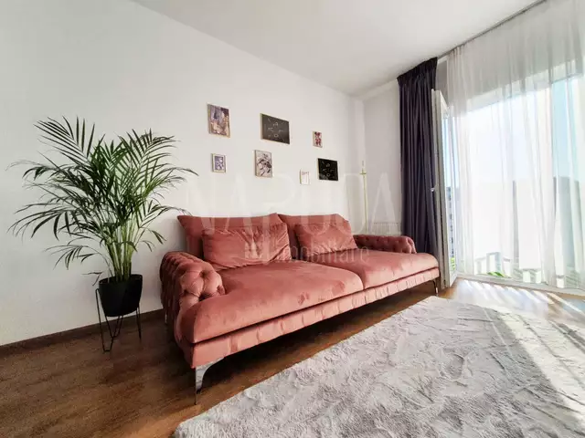 De vanzare apartament, 3 camere in Floresti