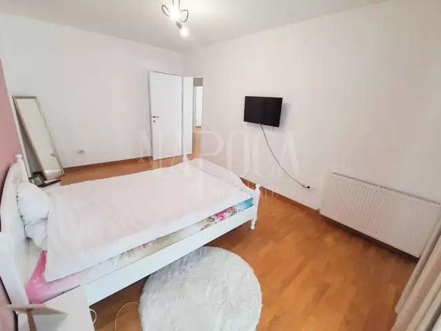 De vanzare apartament, 3 camere in Floresti