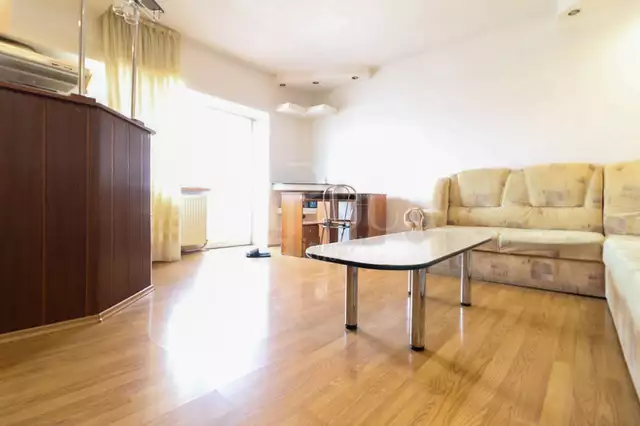 Vanzare apartament, 3 camere in Marasti