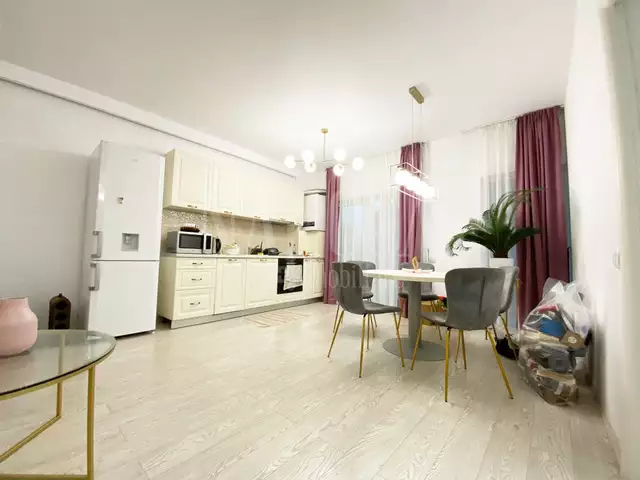 Se vinde apartament, 2 camere in Intre Lacuri