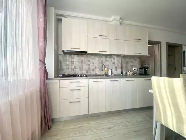 De vanzare apartament, 2 camere in Floresti