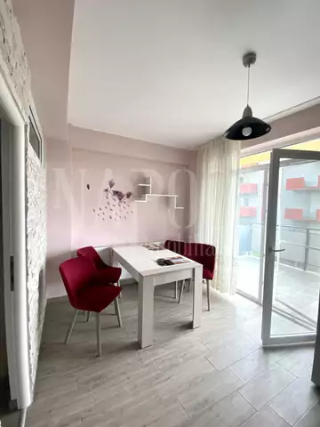 Vanzare apartament, 3 camere in Floresti