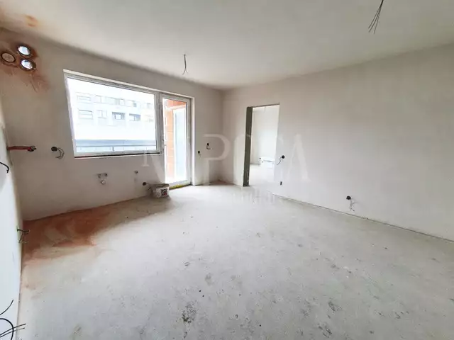 Se vinde apartament, 3 camere in Floresti