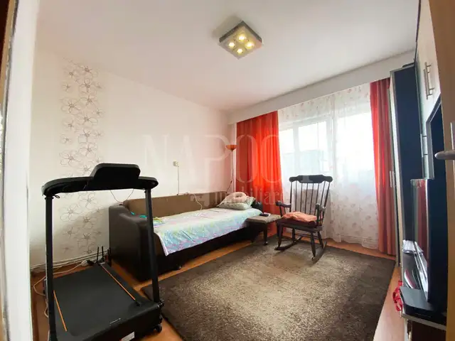 Vanzare apartament, 2 camere in Intre Lacuri