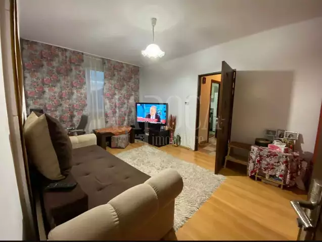 De vanzare apartament, 2 camere in Centru