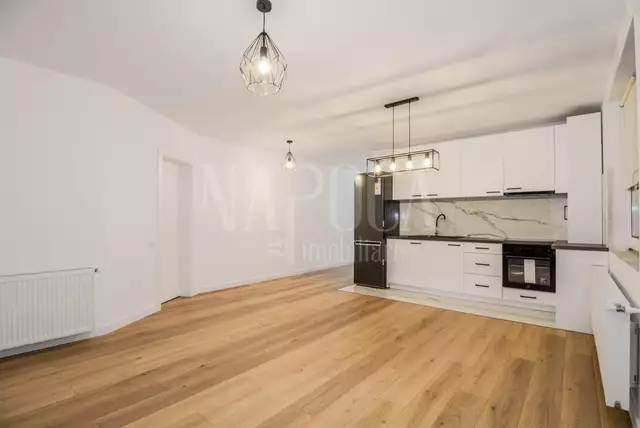 Se vinde apartament, 2 camere in Floresti