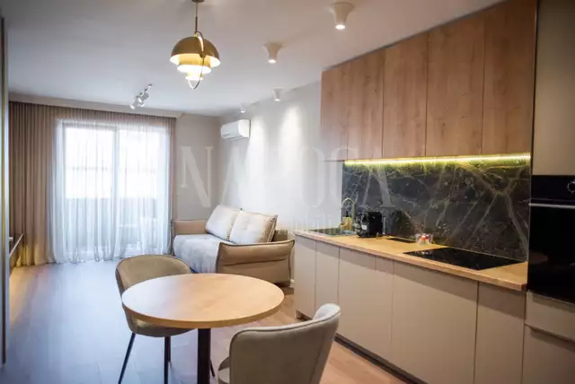 De vanzare apartament, 2 camere in Centru