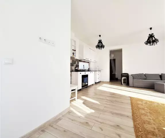 Se vinde apartament, 2 camere in Floresti