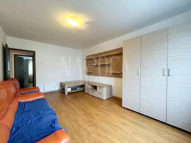 De vanzare apartament, 2 camere in Intre Lacuri