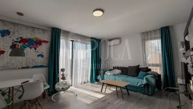 De vanzare apartament, 2 camere in Intre Lacuri