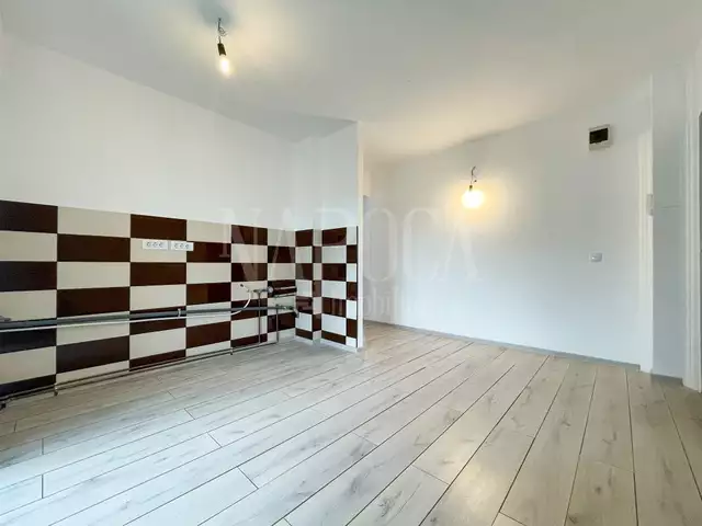 Se vinde apartament, 2 camere in Intre Lacuri