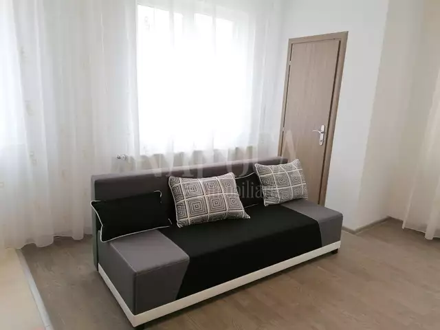 Vanzare apartament, 3 camere in Floresti