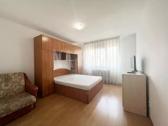 Se vinde apartament, 3 camere in Manastur