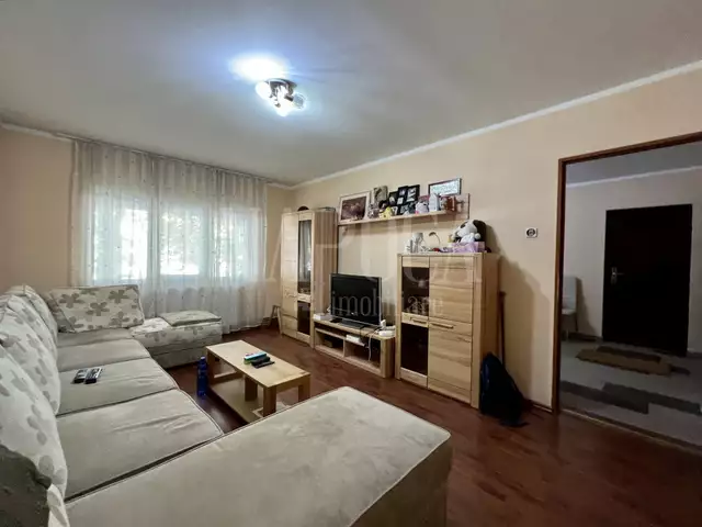 Vanzare apartament, 3 camere in Gheorgheni