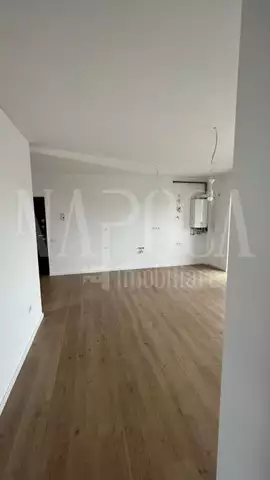 Se vinde apartament, 3 camere in Apahida