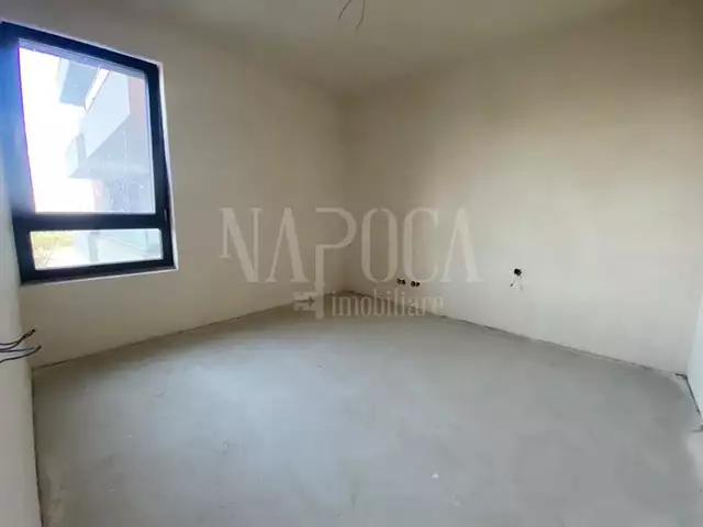 Se vinde apartament, 3 camere in Intre Lacuri