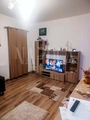 Se vinde apartament, 2 camere in Floresti