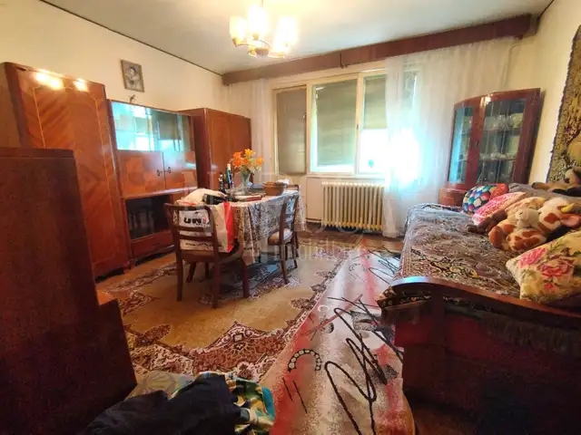 De vanzare apartament, 3 camere in Gheorgheni
