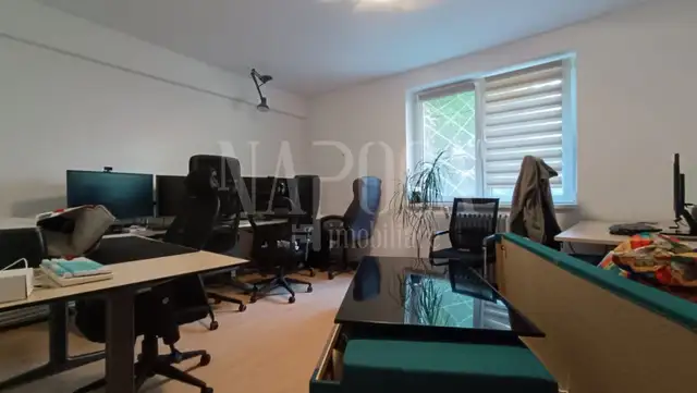 Vanzare apartament, 3 camere in Centru