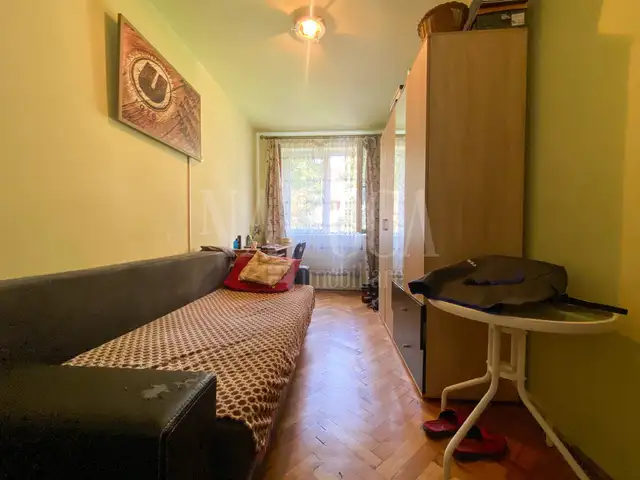 De vanzare apartament, 3 camere in Gheorgheni