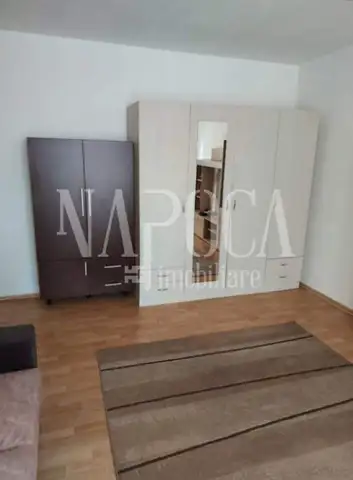 Vanzare apartament, o camera in Intre Lacuri