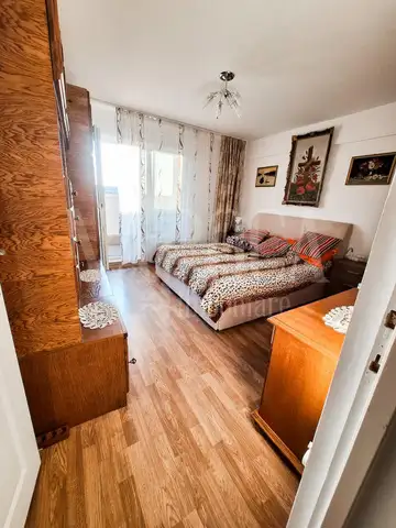 Se vinde apartament, o camera in Buna Ziua