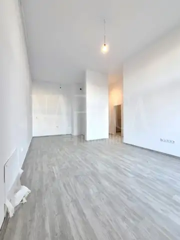 De vanzare apartament, 2 camere in Intre Lacuri