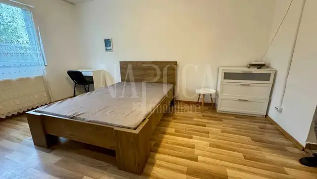 Vanzare apartament, o camera in Marasti