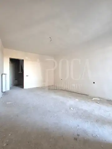 De vanzare apartament, 3 camere in Intre Lacuri