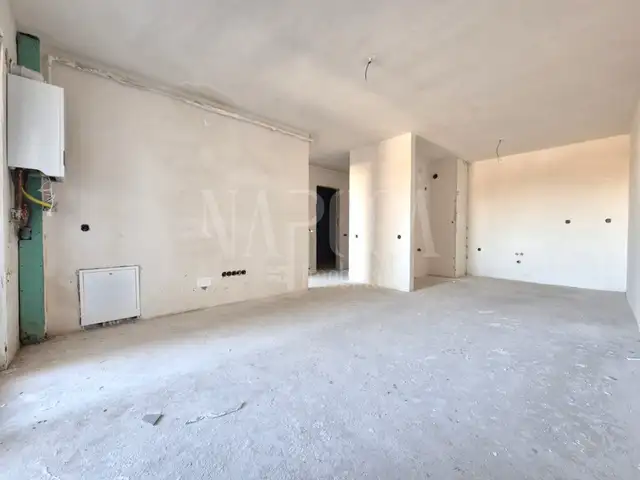 Se vinde apartament, 3 camere in Intre Lacuri