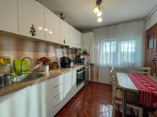 Vanzare apartament, 3 camere in Marasti