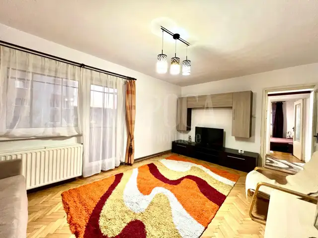 De vanzare apartament, 2 camere in Intre Lacuri