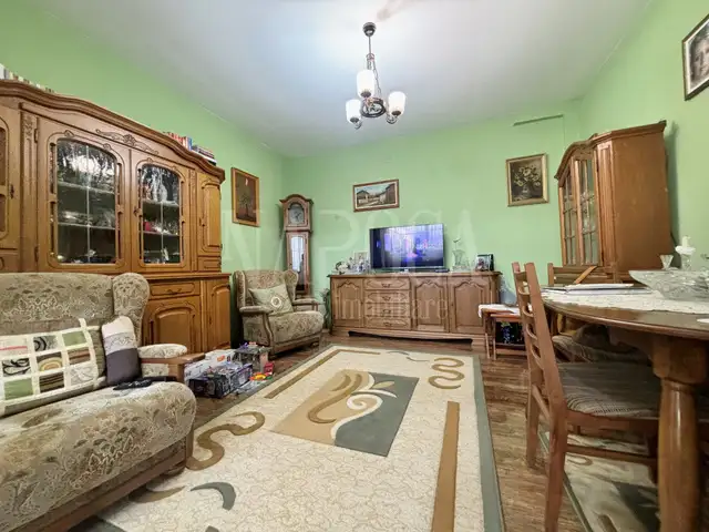 Vanzare casa, 4 camere in Gruia