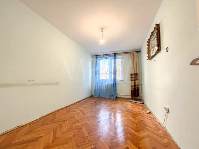 De vanzare apartament, 3 camere in Gheorgheni