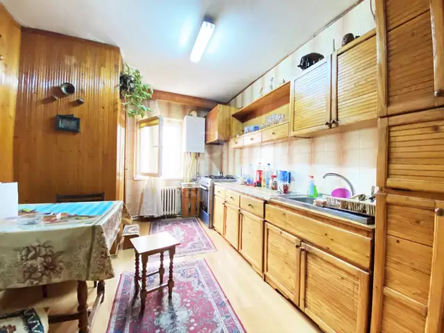 Se vinde apartament, 4 camere in Marasti